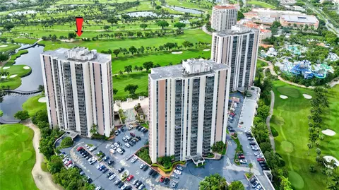 20367 W Country Club Dr #L25, Aventura, FL 33180