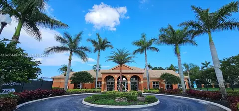 110 Ibisca Ter, Royal Palm Beach, FL 33411