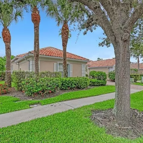 9556 SW Wedgewood Ln, Stuart, FL 34997