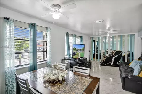774 E 47th St, Hialeah, FL 33013 photo 10