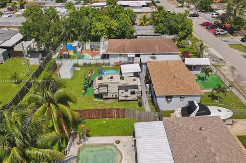 774 E 47th St, Hialeah, FL 33013 photo 36