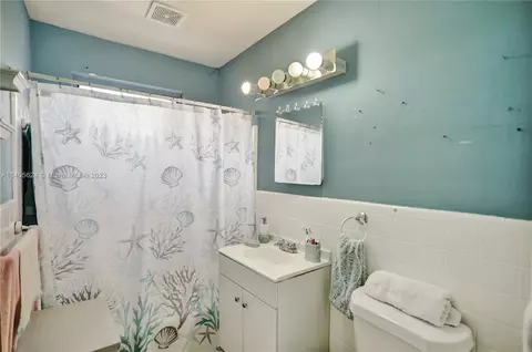 774 E 47th St, Hialeah, FL 33013 photo 20