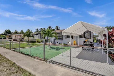 774 E 47th St, Hialeah, FL 33013 photo 5
