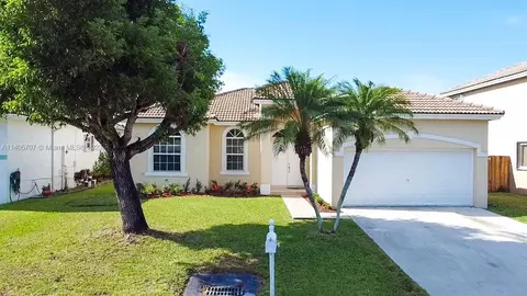 2935 SE 4th Pl, Homestead, FL 33033