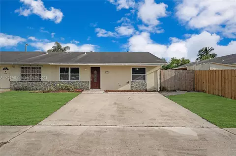 4878 Pimlico Ct, West Palm Beach, FL 33415
