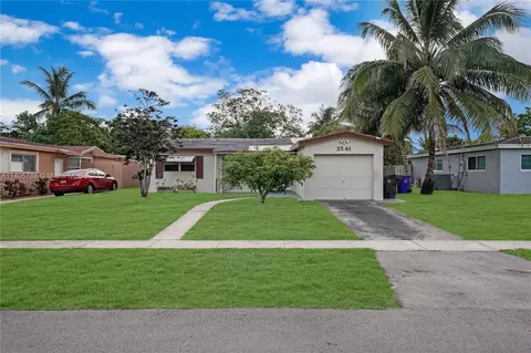3541 NW 38th Ave, Lauderdale Lakes, FL 33309