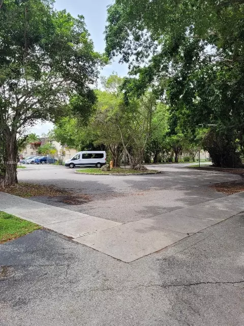 15888 SW 95th Ave #222, Miami, FL 33157