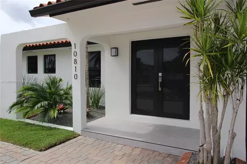 10810 SW 28th St, Miami, FL 33165