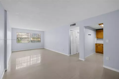 495 NW 72nd Ave #308, Miami, FL 33126