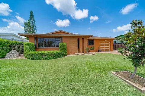 14800 Lincoln Blvd, Miami, FL 33176