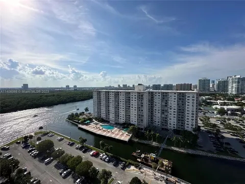 500 Bayview Dr #1819, Sunny Isles Beach, FL 33160