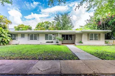 5350 Orduna Dr, Coral Gables, FL 33146