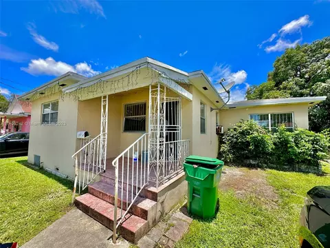 3085 NW 51st St, Miami, FL 33142