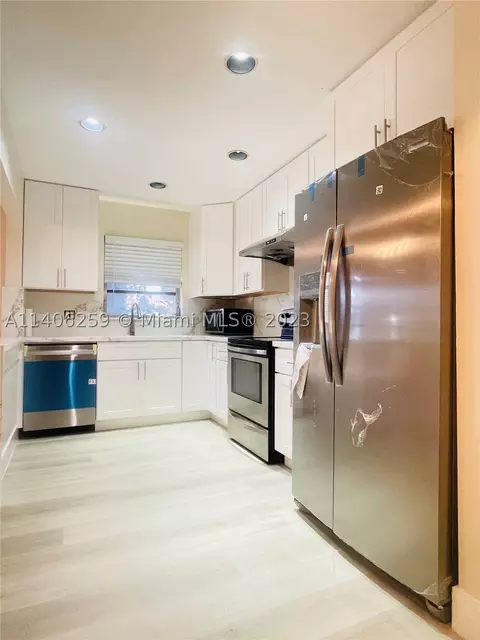 2202 Nova Village Dr, Davie, FL 33317