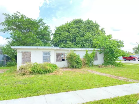 691 E 48th St, Hialeah, FL 33013