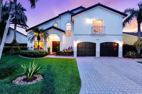 4381 SW 154 Ct, Miami, FL 33185