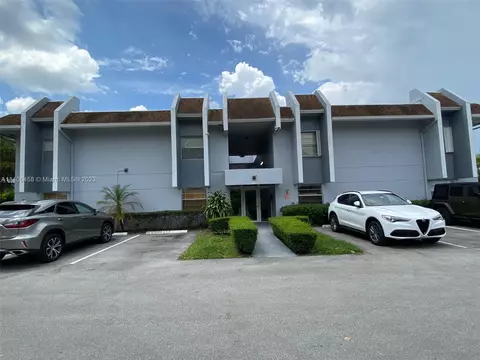 9227 SW 87th Ave #B7, Miami, FL 33176