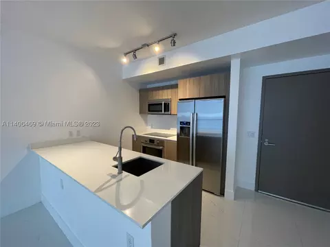 201 SW 17th Rd #402, Miami, FL 33129