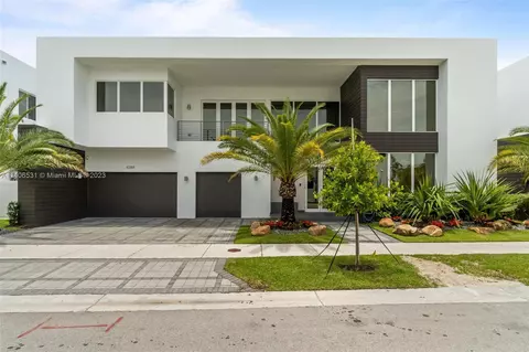 10288 NW 74th Ter, Doral, FL 33178