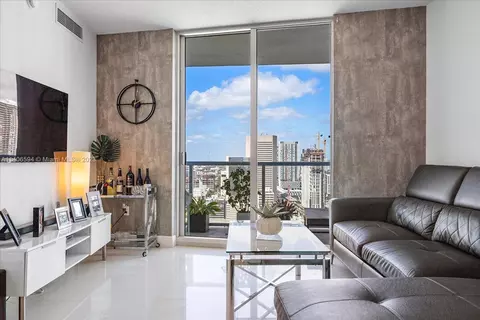 185 SW 7th St #3407, Miami, FL 33130
