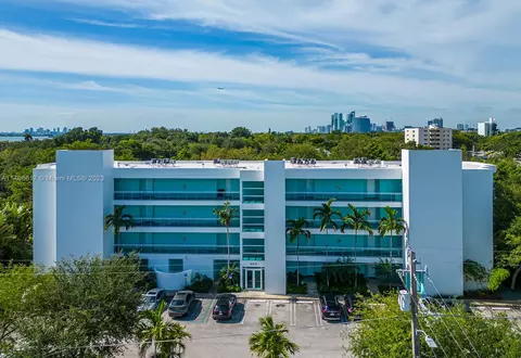 652 NE 63rd St #306, Miami, FL 33138