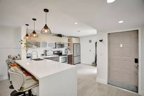 12471 NW 3rd St #D1, Plantation, FL 33325