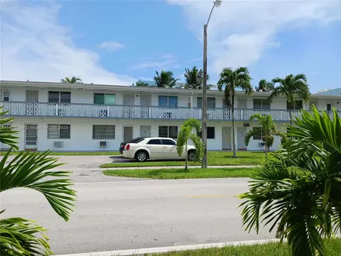 50 NW 204 St #31 H, Miami, FL 33179