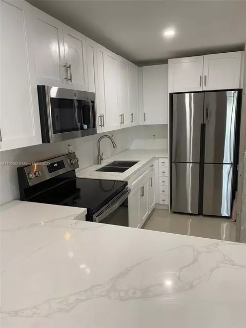 1100 Alton Rd #4B, Miami Beach, FL 33139