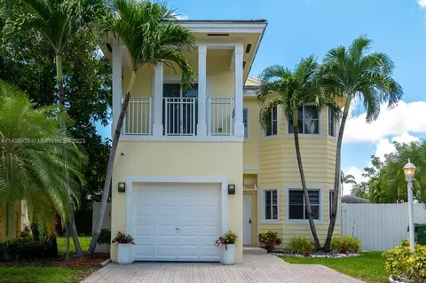 3568 NE 3rd Dr, Homestead, FL 33033