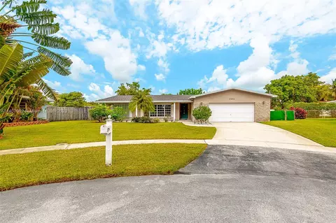 11040 NW 20th St, Pembroke Pines, FL 33026