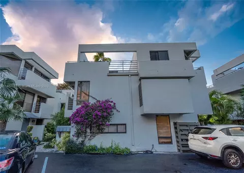 3036 SW 27th Ave #5, Miami, FL 33133