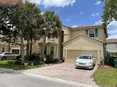 861 NW 127th Ave, Coral Springs, FL 33071