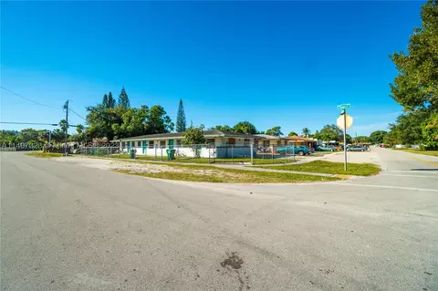 1156 Sesame St, Opa Locka, FL 33054