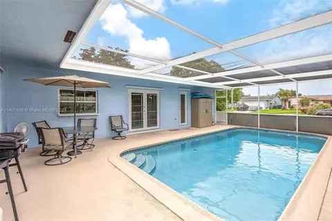 8746 N Bermuda Dr, Miramar, FL 33025