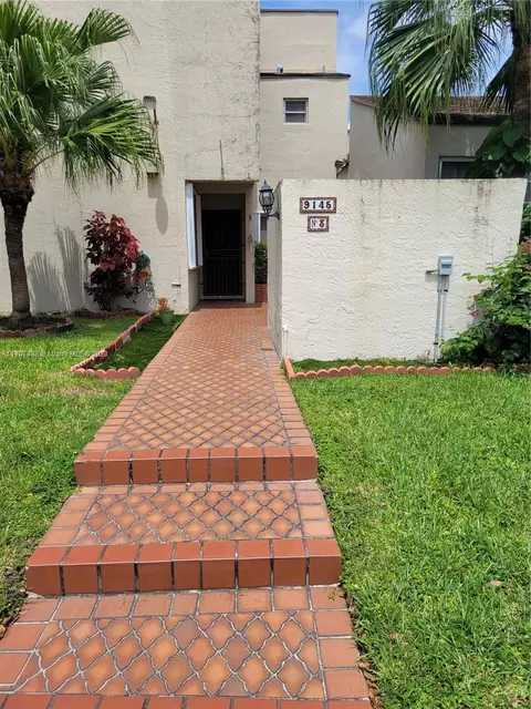 9145 Fontainebleau Blvd #3, Miami, FL 33172
