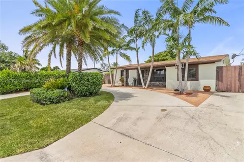 2901 NE 8th Ave, Pompano Beach, FL 33064