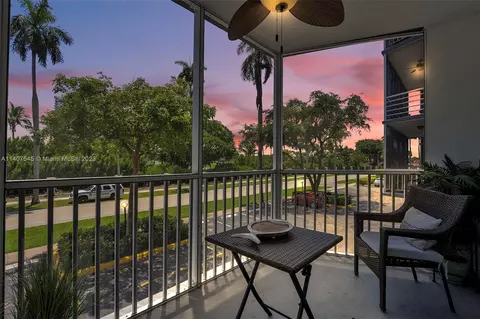 300 Diplomat Pkwy #205, Hallandale Beach, FL 33009