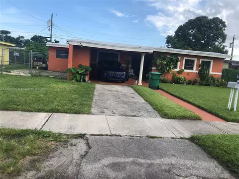 822 NW 171st Ter, Miami Gardens, FL 33169
