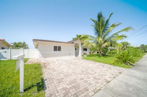2465 NE 209th Ter, Miami, FL 33180