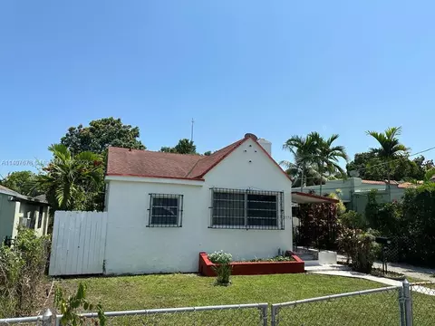 2376 SW 1st St, Miami, FL 33135