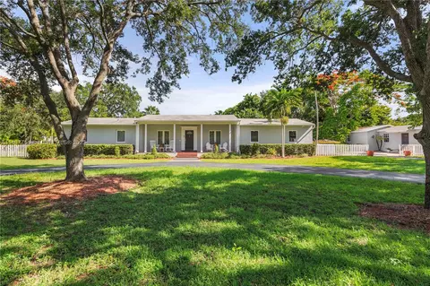 6200 SW 123rd Ter, Pinecrest, FL 33156