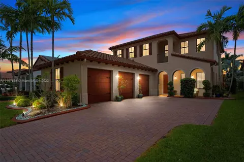 8537 NW 41st St, Pembroke Pines, FL 33024