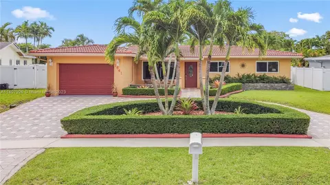 1641 NW 115th Ave, Pembroke Pines, FL 33026