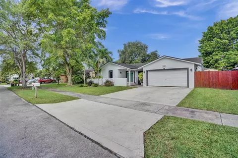10422 SW 138th Pl, Miami, FL 33186