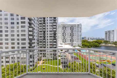 18061 Biscayne Blvd #702, Aventura, FL 33160