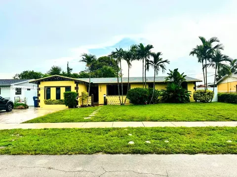 18930 NW 22nd Pl, Miami Gardens, FL 33056