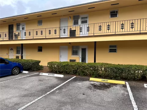 2800 NE 203rd St #A3, Aventura, FL 33180