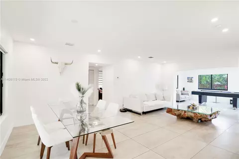 2 NW 111th St, Miami Shores, FL 33168