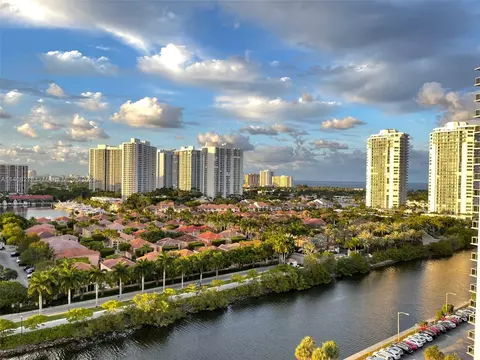 3675 N Country Club Dr #1902, Aventura, FL 33180