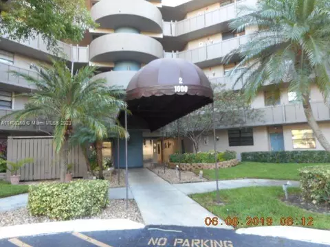 1000 Colony Point Cir #408, Pembroke Pines, FL 33026